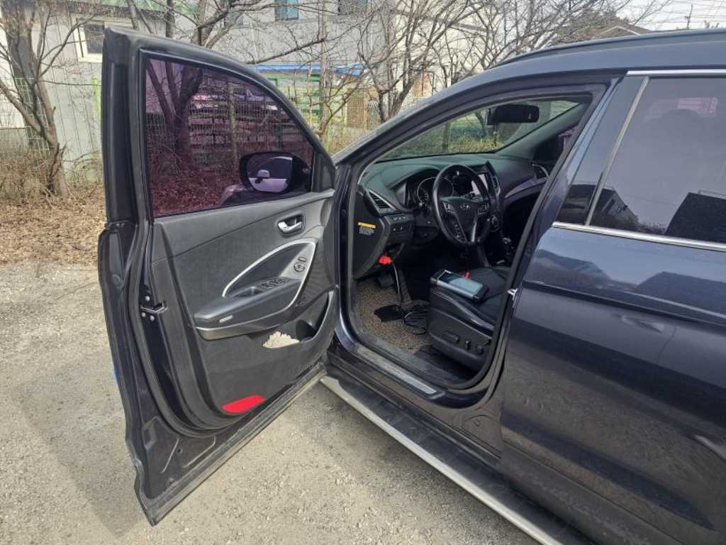 HYUNDAI Santa Fe - Vista 4