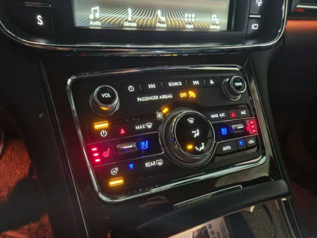 Lincoln Continental 2017 Negro - Importación desde Corea - HF Imports Iquique - Foto 19