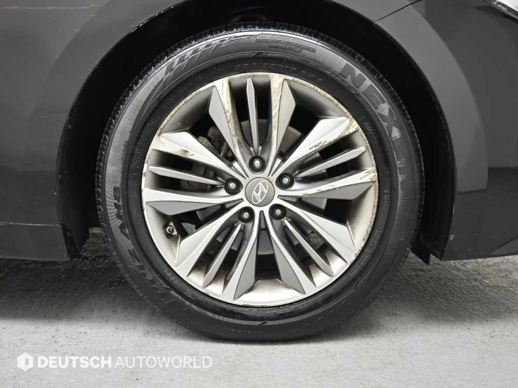 HYUNDAI Grandeur - Vista 5