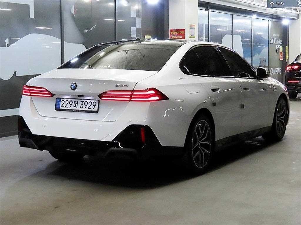 BMW 5 Series - Vista 4