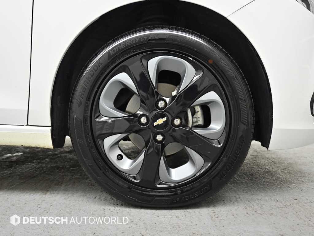 Chevrolet Spark - Vista 5