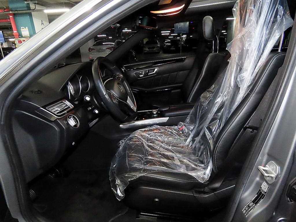 Mercedes Benz E class - Vista 6