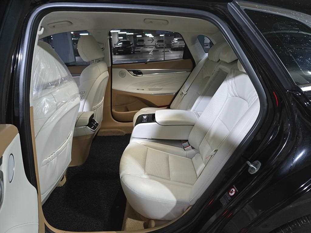 HYUNDAI Grandeur - Vista 8