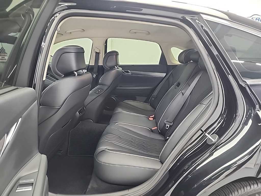 Genesis G80 - Vista 12