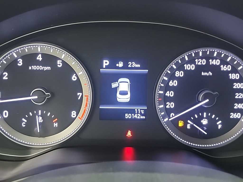 HYUNDAI Grandeur - Vista 6