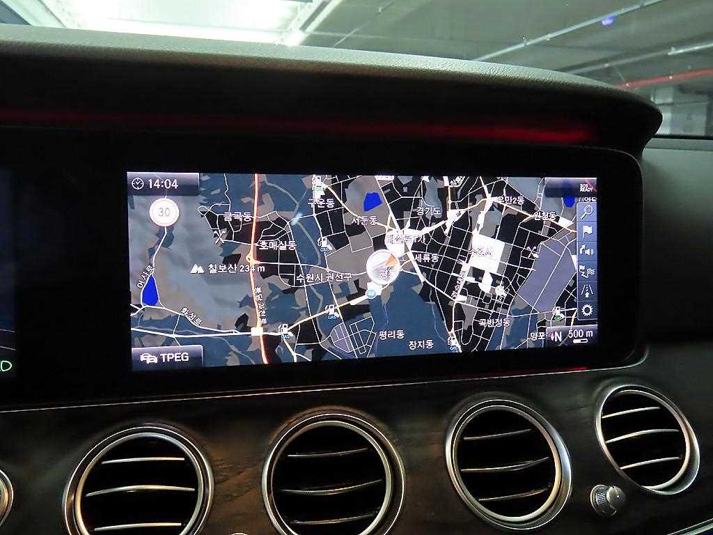 Mercedes Benz E class 2018 Blanco - Importación desde Corea - HF Imports Iquique - Foto 13