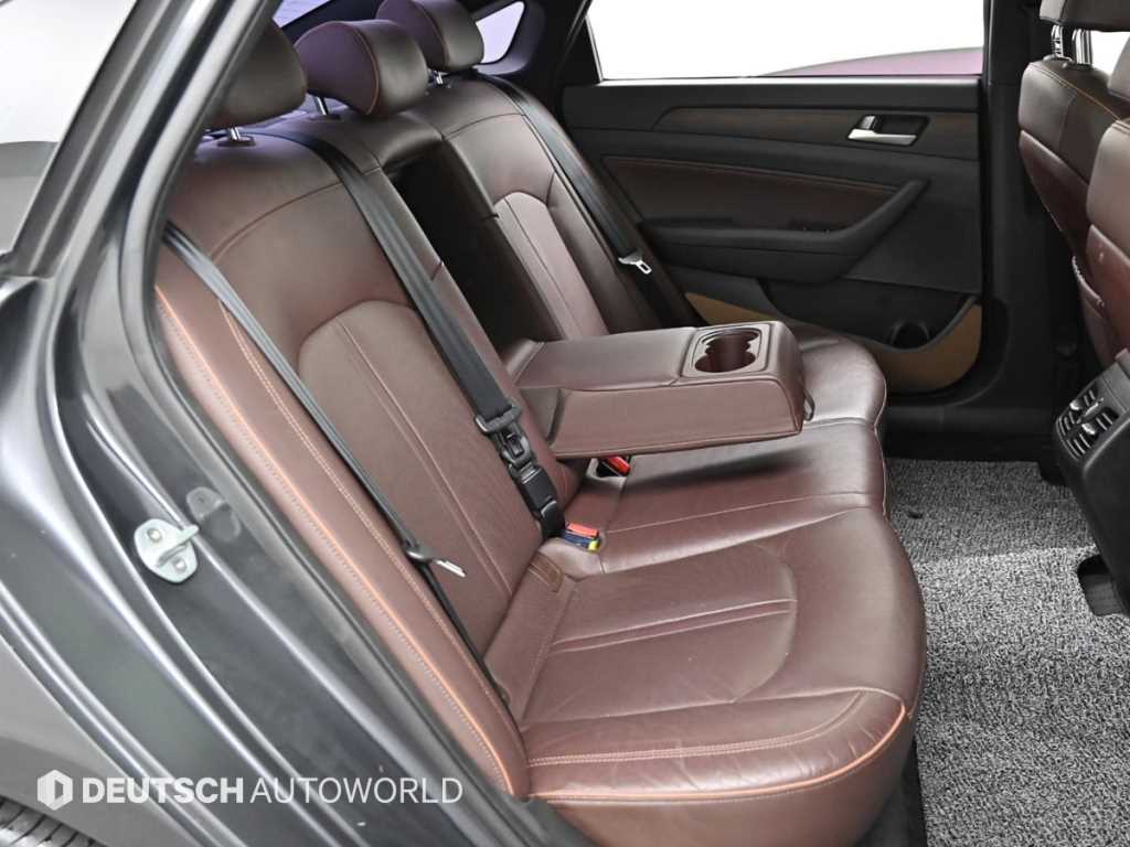 HYUNDAI Sonata - Vista 12