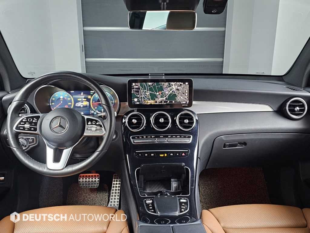 Mercedes Benz GLC Class - Vista 7