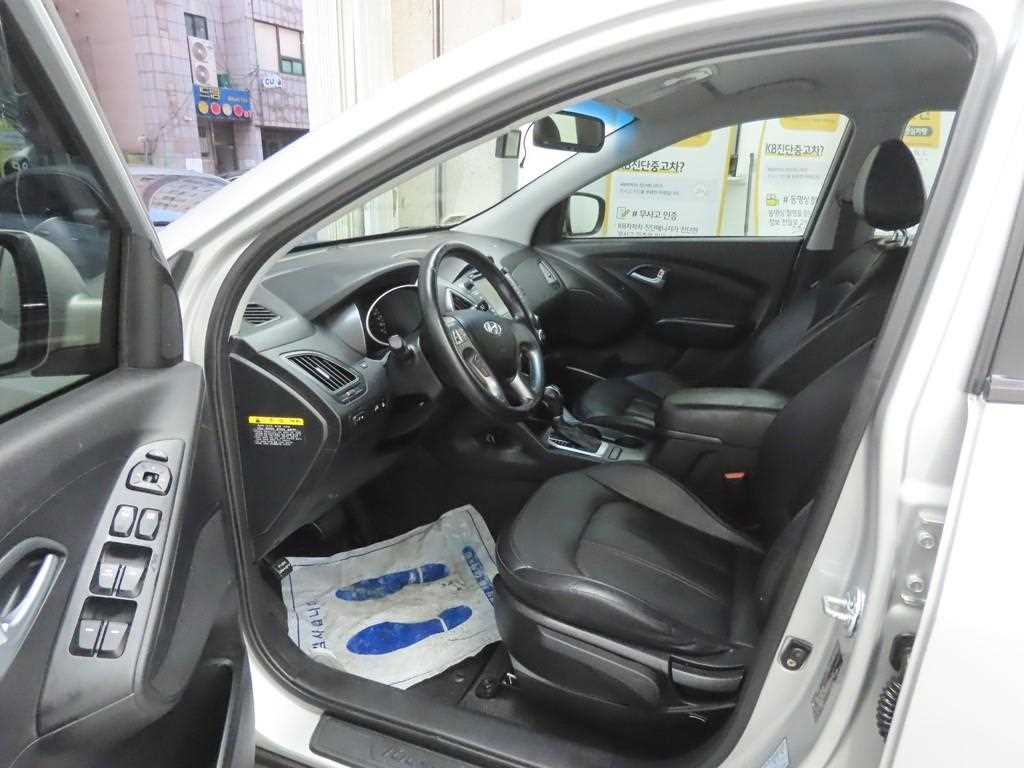 HYUNDAI Tucson - Vista 5