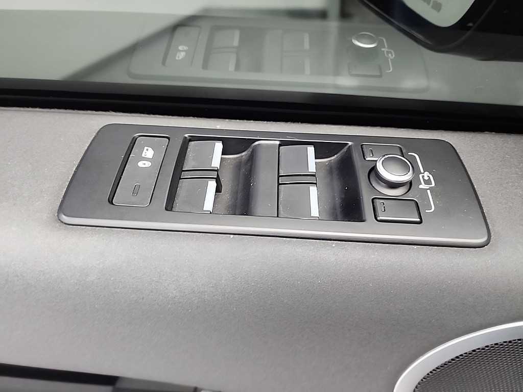 Land Rover Discovery 2018 Negro - Importación desde Corea - HF Imports Iquique - Foto 17