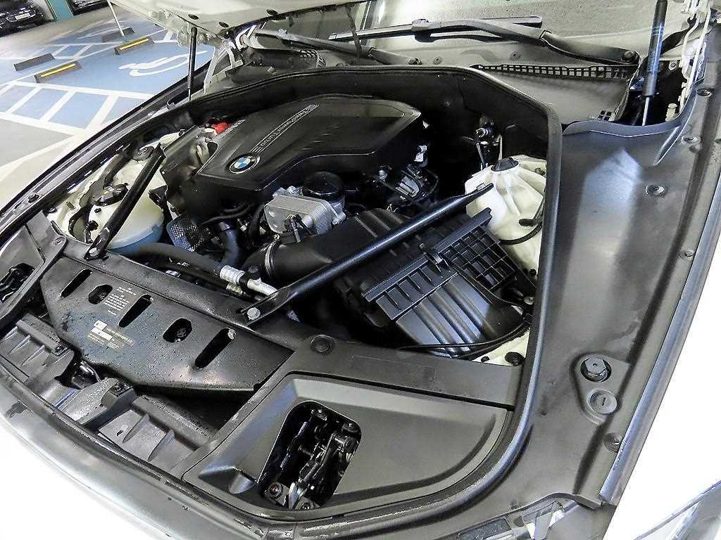 BMW 5 Series 2016 Blanco - Importación desde Corea - HF Imports Iquique - Foto 19