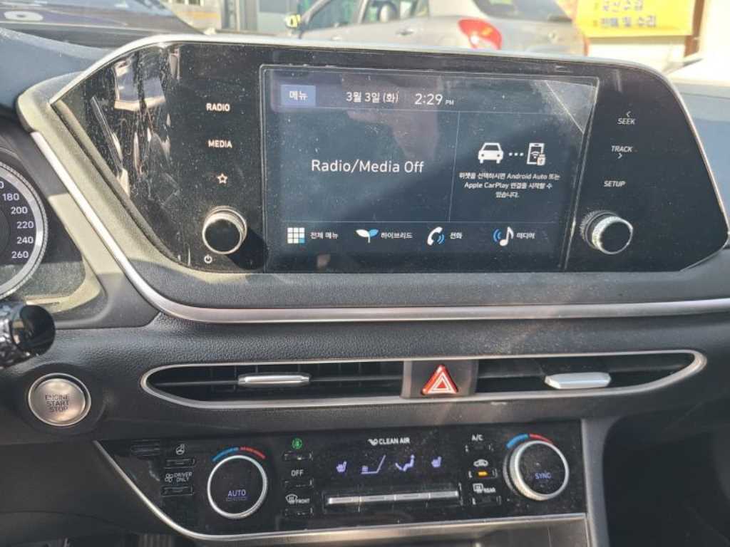 HYUNDAI Sonata - Vista 12