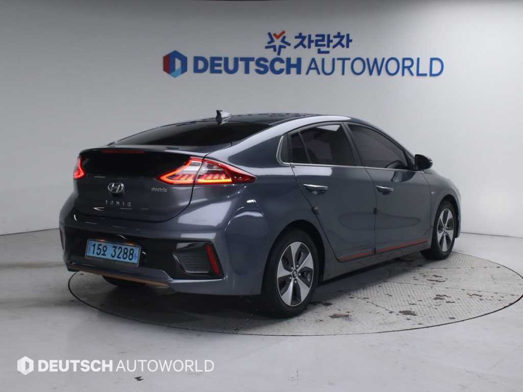 HYUNDAI Ioniq - Vista 2