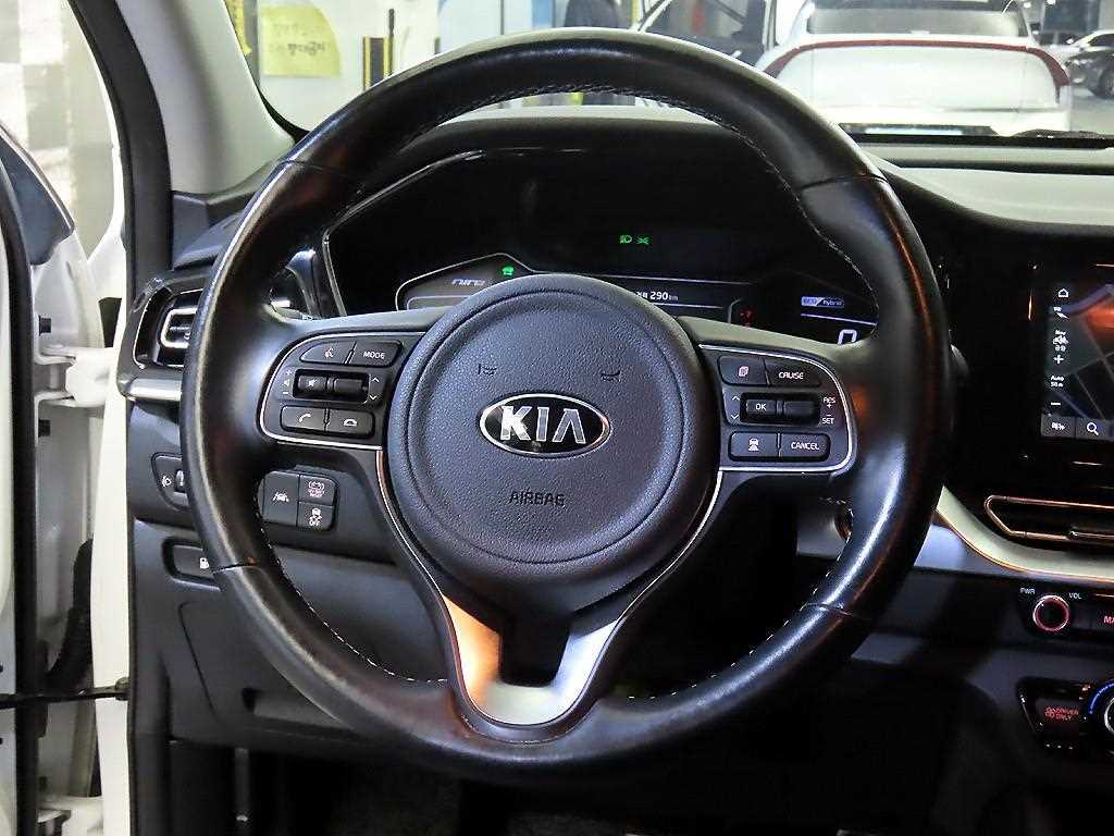 KIA Niro - Vista 8