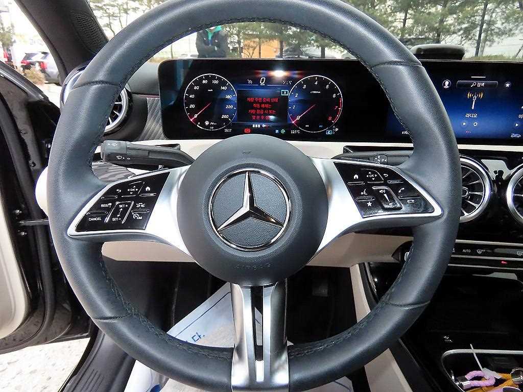 Mercedes Benz A Class - Vista 8