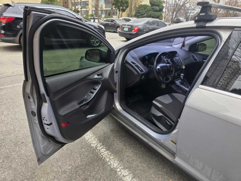 Ford Focus - Vista 9