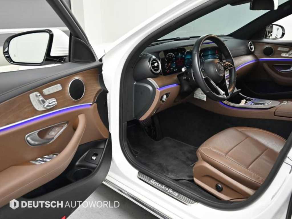 Mercedes Benz E class - Vista 11