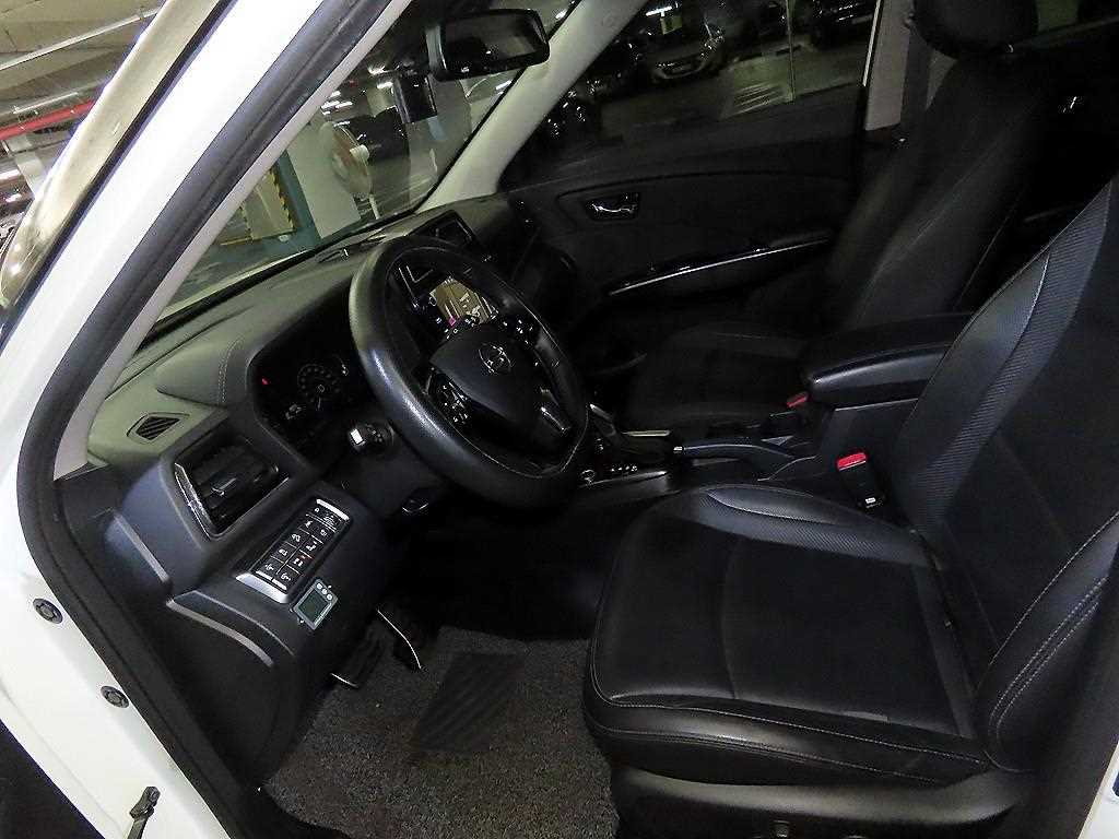 Ssangyong Tivoli - Vista 6