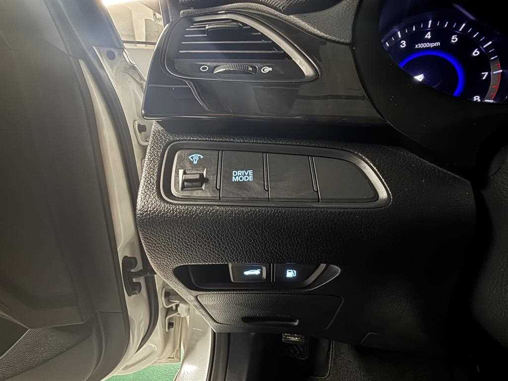 HYUNDAI Grandeur 2016 Blanco - Importación desde Corea - HF Imports Iquique - Foto 13