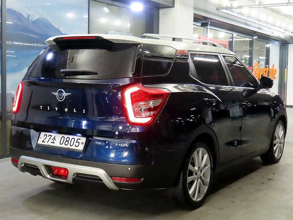Ssangyong Tivoli - Vista 4