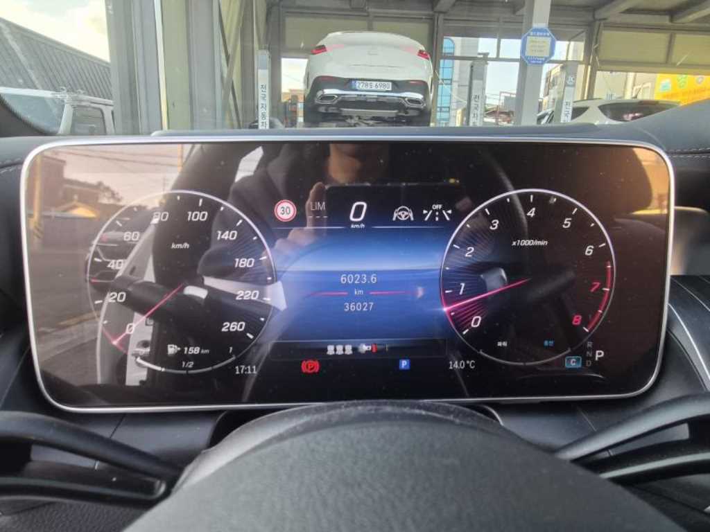 Mercedes Benz GLC Class - Vista 7