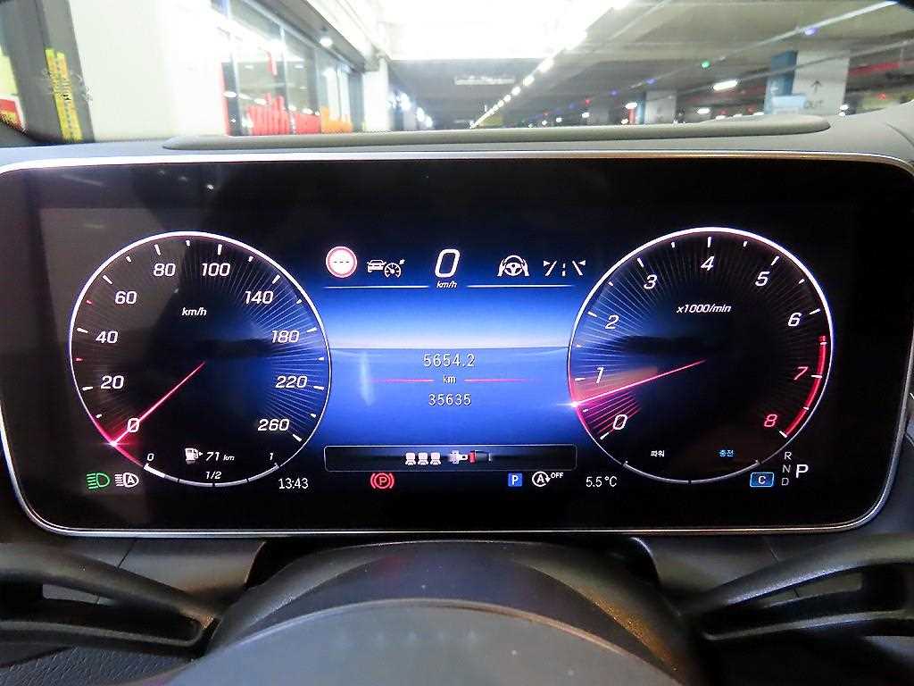 Mercedes Benz GLC Class - Vista 10