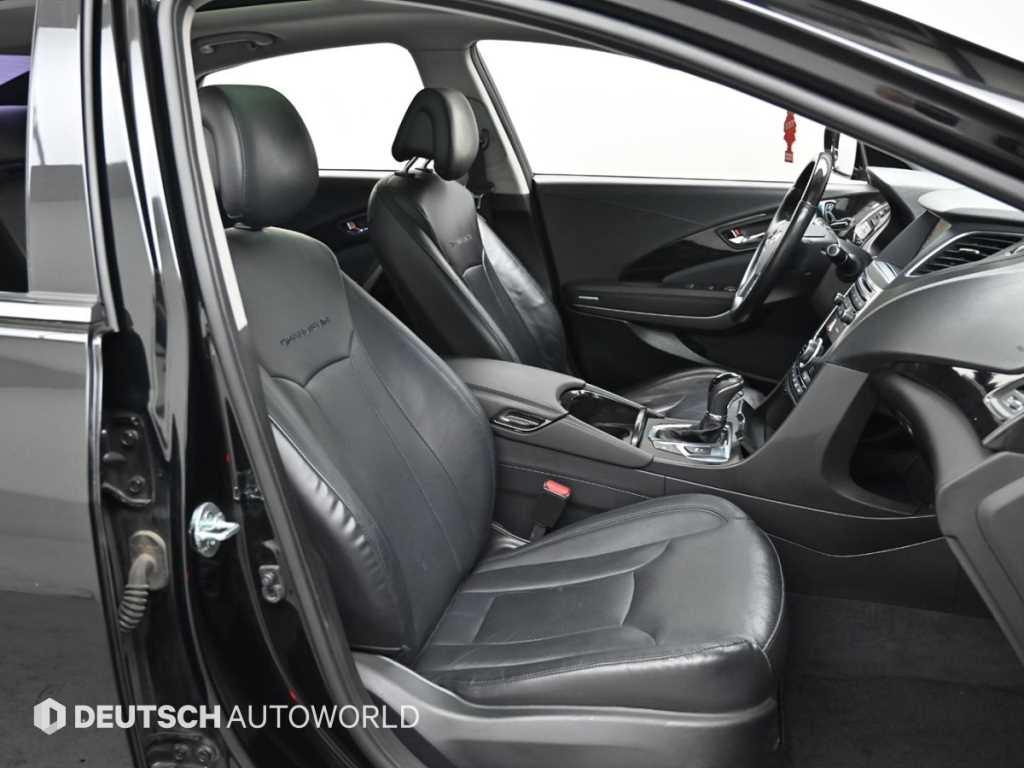 HYUNDAI Grandeur - Vista 10