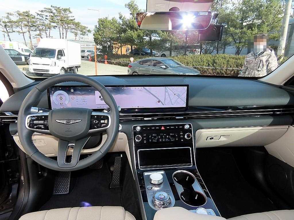 Genesis GV80 - Vista 7