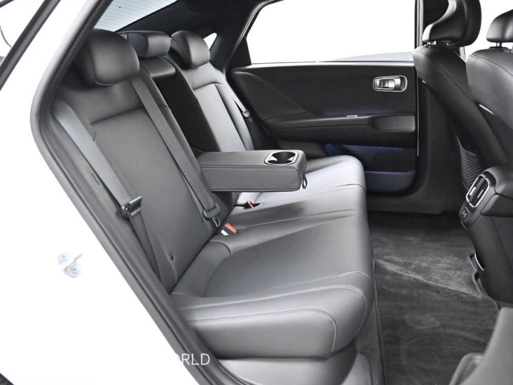 HYUNDAI Ioniq 6 - Vista 12