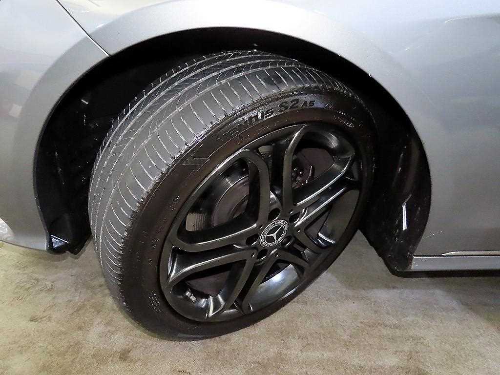 Mercedes Benz E class 2015 Gris - Importación desde Corea - HF Imports Iquique - Foto 20