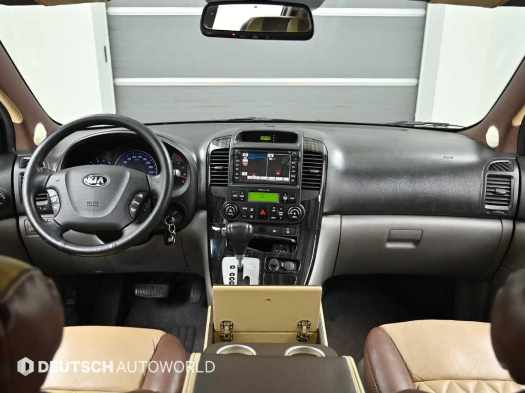 KIA Carnival - Vista 7