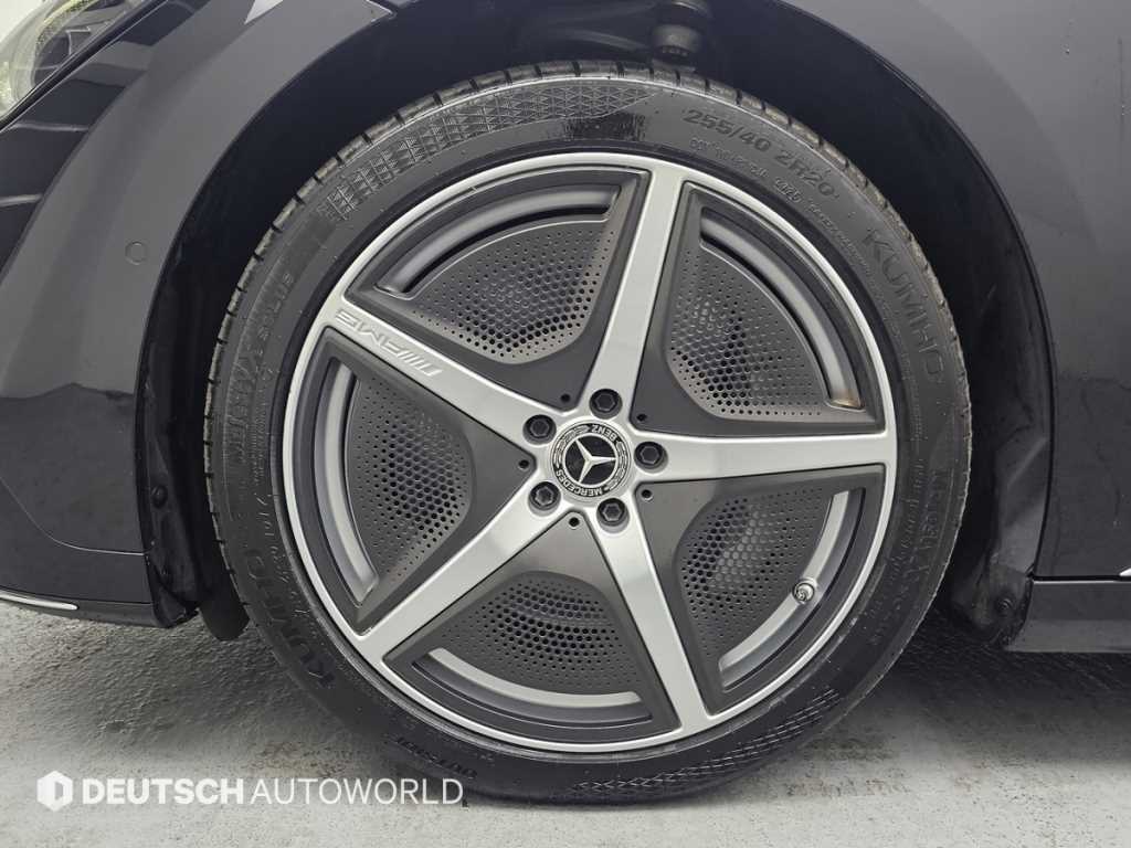 Mercedes Benz EQE - Vista 5