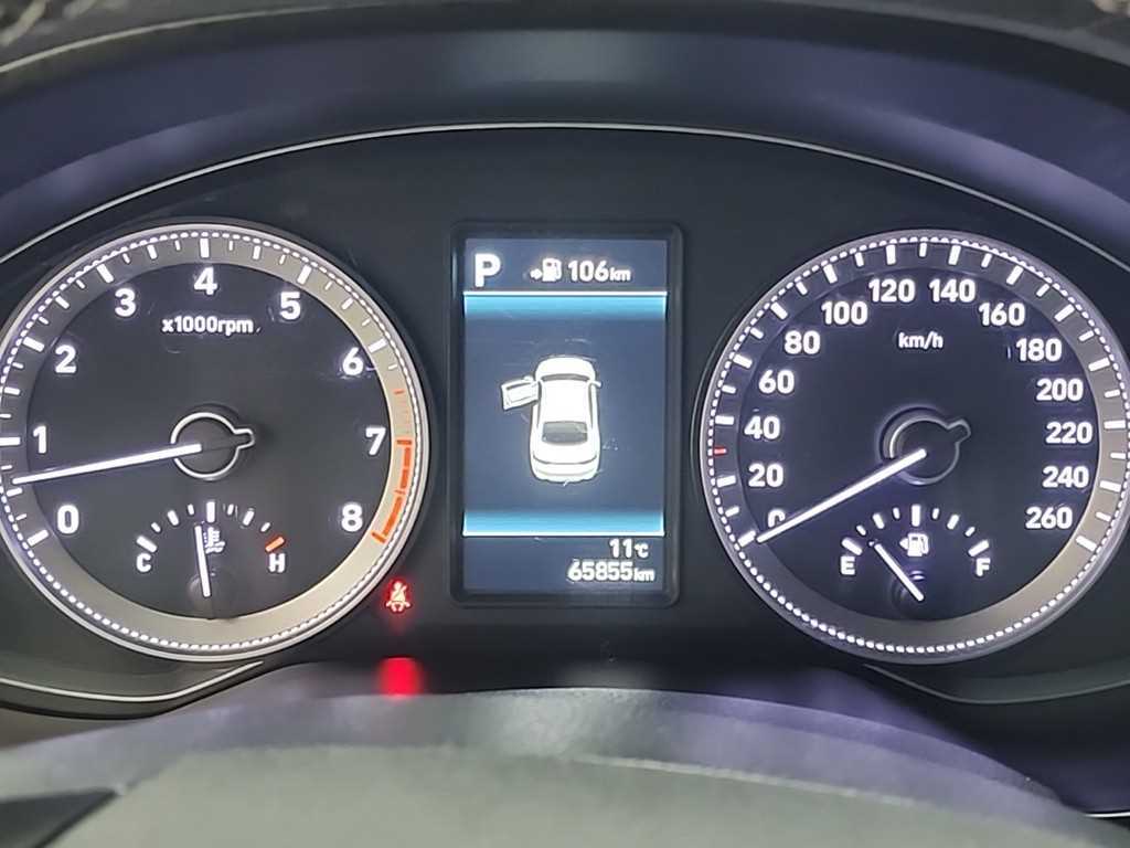 HYUNDAI Grandeur - Vista 6