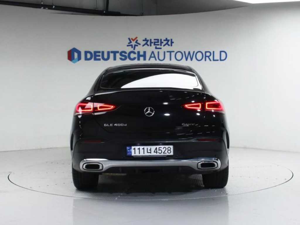 Mercedes Benz GLE Class - Vista 4