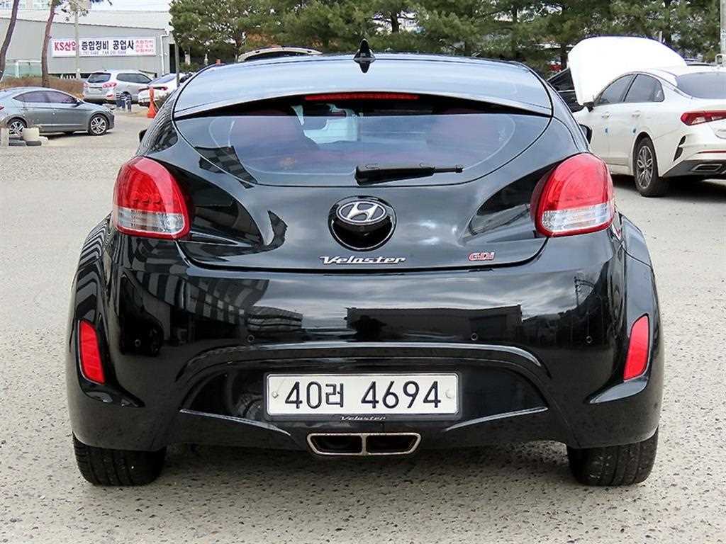 HYUNDAI Veloster - Vista 4