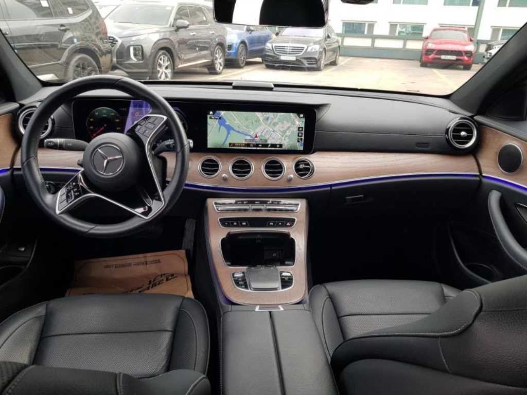 Mercedes Benz E class - Vista 7