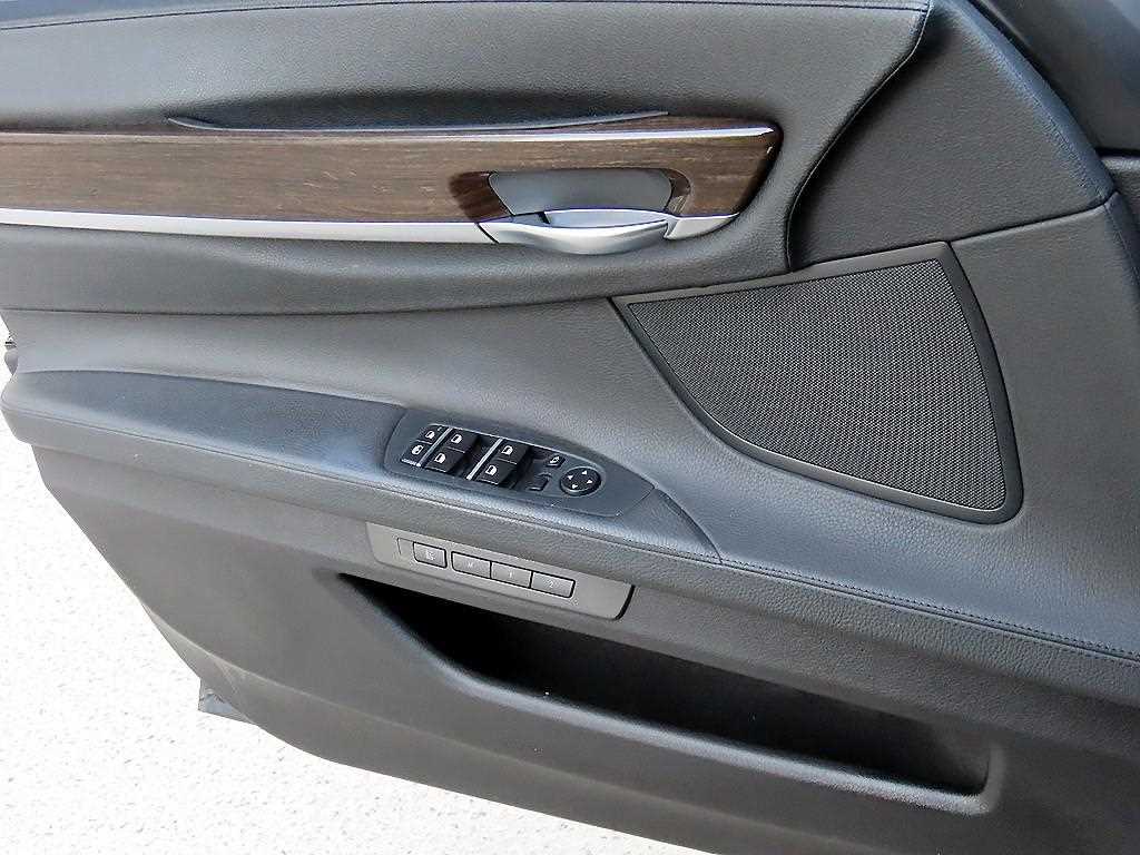 BMW 7 Series - Vista 12