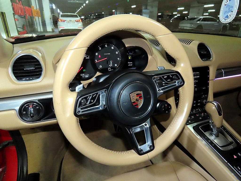 Porsche 718 - Vista 7