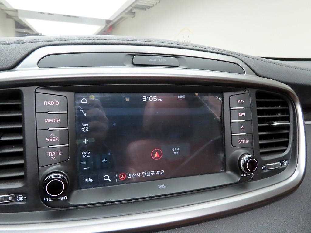 KIA Sorento - Vista 8