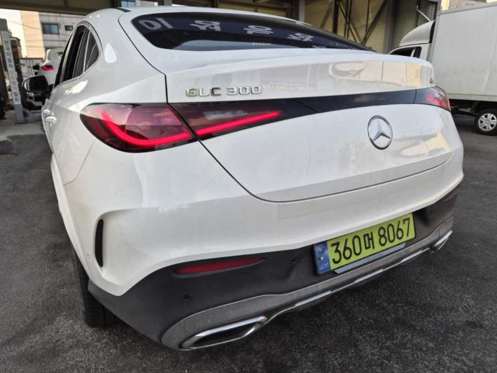 Mercedes Benz GLC Class - Vista 3