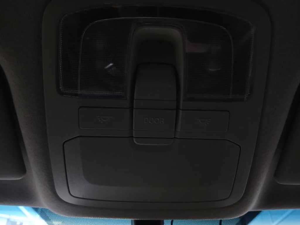 Ssangyong Tivoli 2022 Blanco - Importación desde Corea - HF Imports Iquique - Foto 15