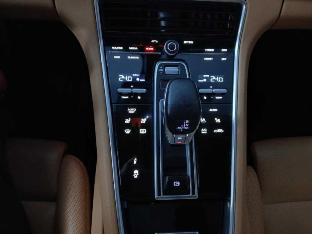 Porsche Panamera - Vista 12