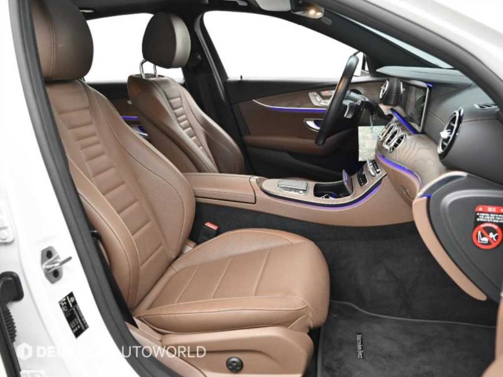 Mercedes Benz E class - Vista 10