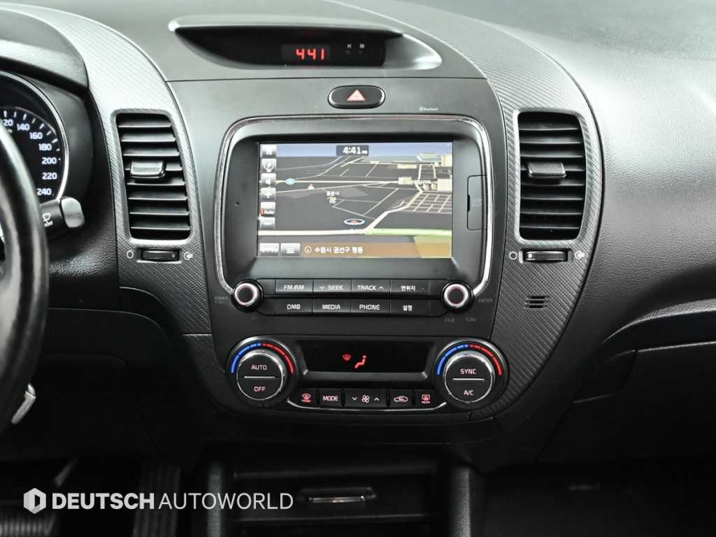 KIA K3 2016 Blanco - Importación desde Corea - HF Imports Iquique - Foto 14