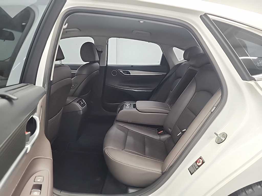 HYUNDAI Grandeur - Vista 12