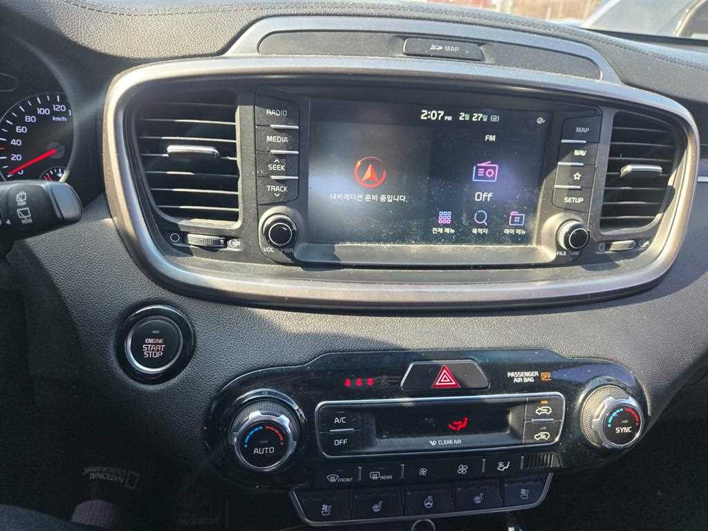 KIA Sorento - Vista 11