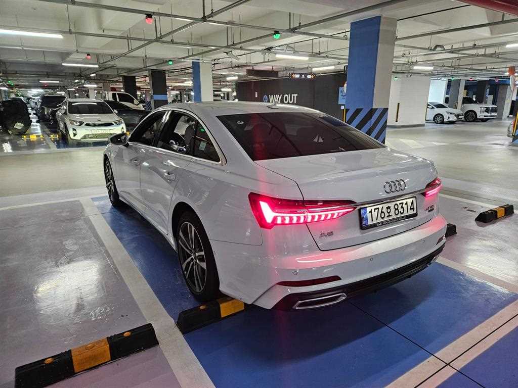 Audi A6 - Vista 5
