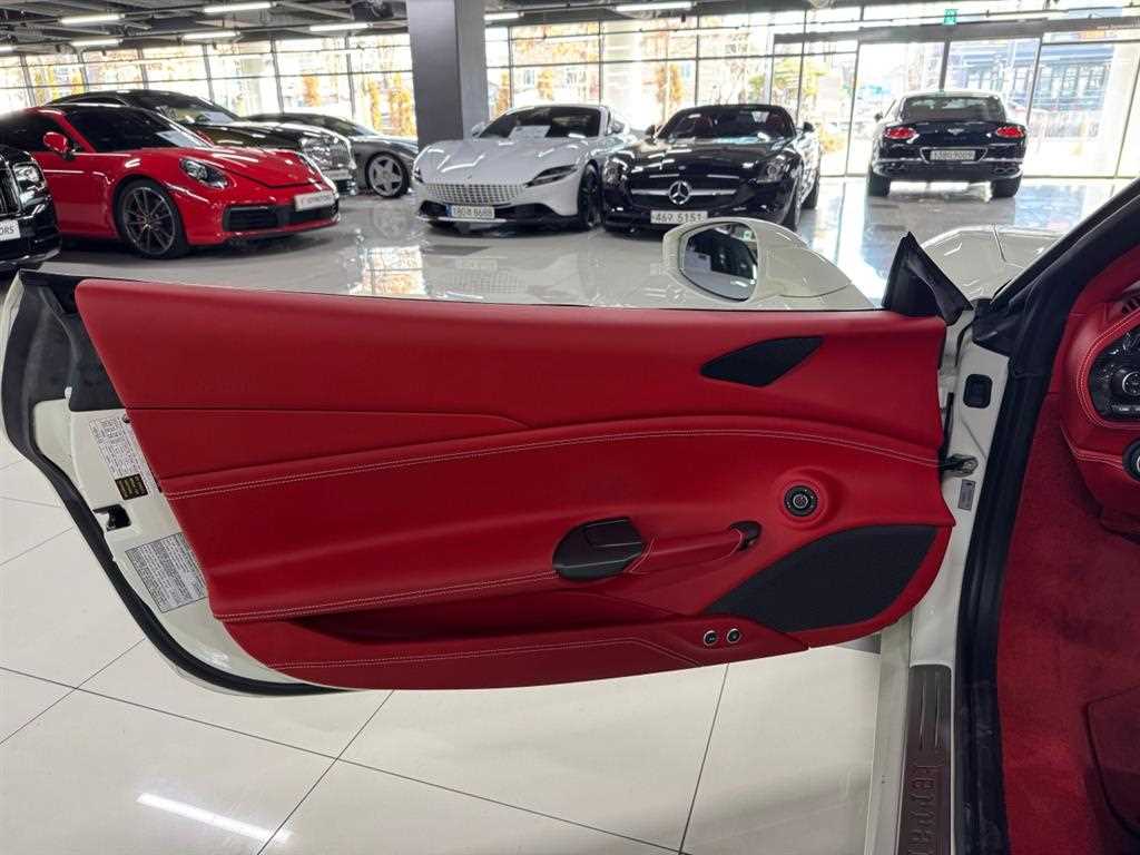 Ferrari 488 - Vista 9