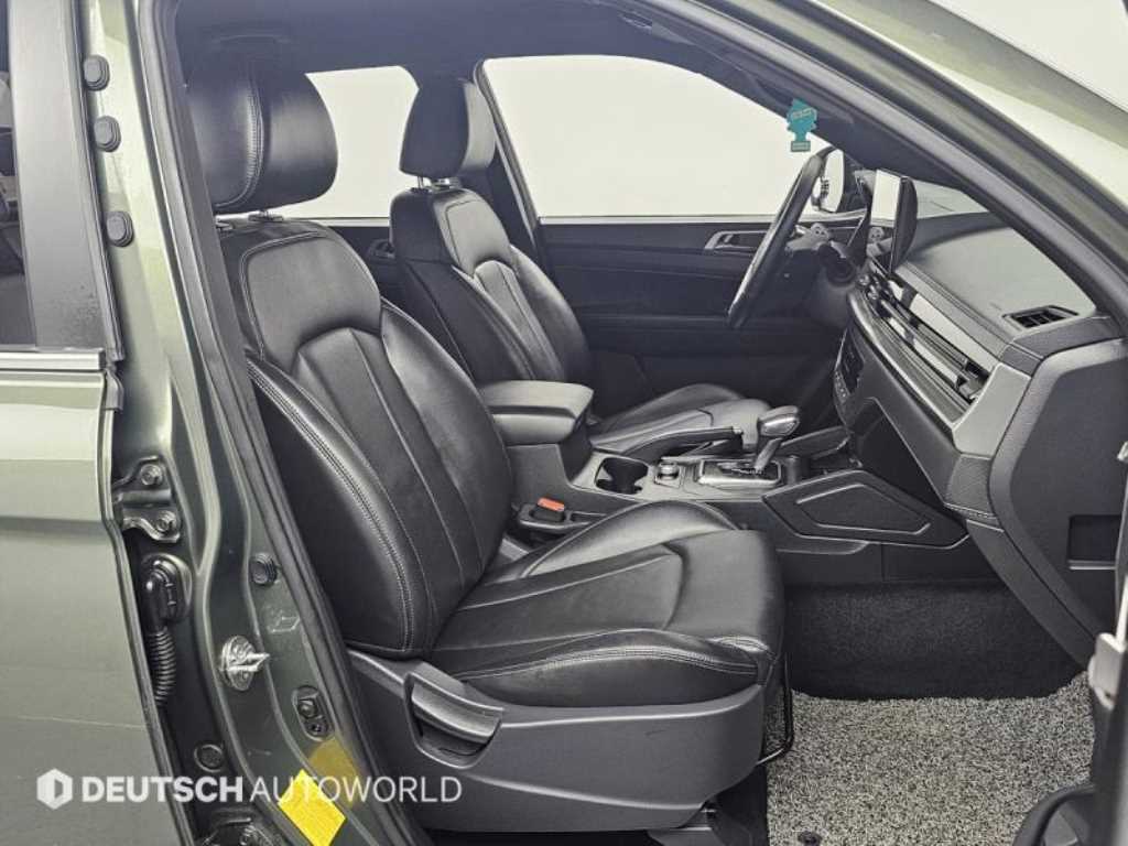 Ssangyong Rexton - Vista 10