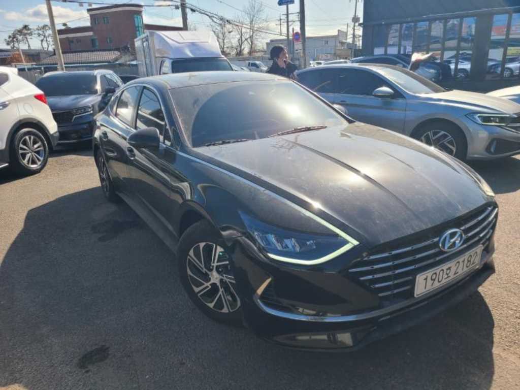 HYUNDAI Sonata - Vista 2